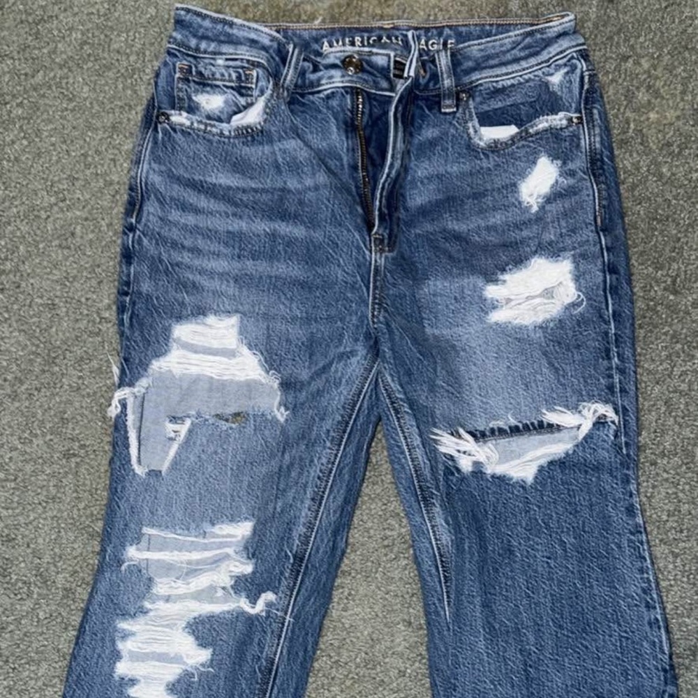 American Eagle Outfitters Distressed Blue Boyfriend Jeans